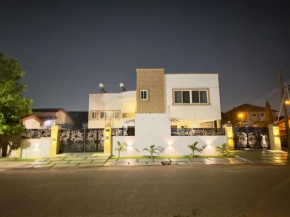 Cozy 4-bedroom, Your Home Away